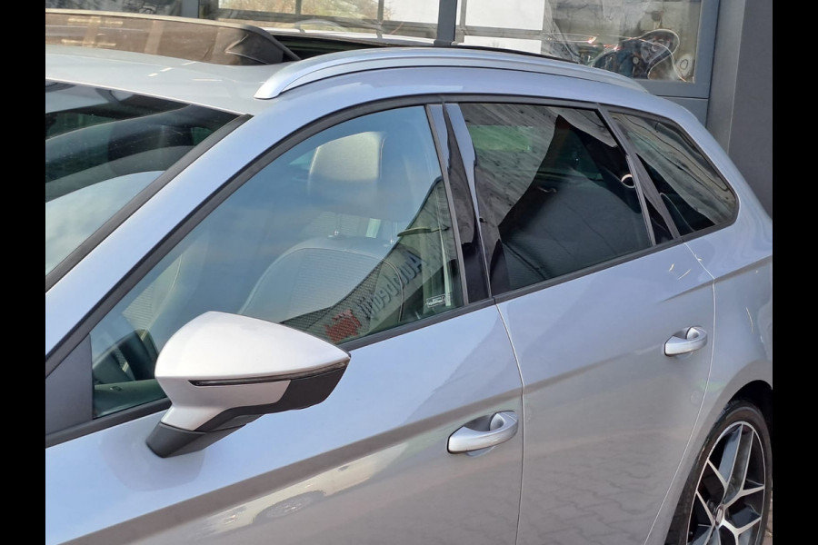 Seat León ST 1.5 TSI FR Business Intense | Navi | Virtual cockpit | Elektr. Trekhaak | Panodak | Automaat |