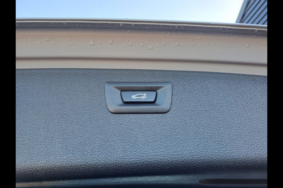 BMW 3 Serie Touring 318i Centennial Executive | Automaat | LED | Cruise | Navi | PDC | Sport Line | LMV |