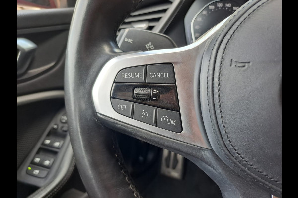 BMW 1-serie 118i High Executive | Navi | Sportinterieur | Stoelverw.| Head-up | Leder | M-Sport - Model 2020
