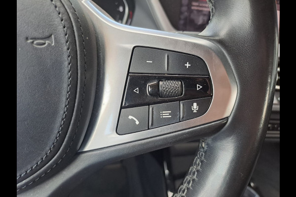 BMW 1-serie 118i High Executive | Navi | Sportinterieur | Stoelverw.| Head-up | Leder | M-Sport - Model 2020