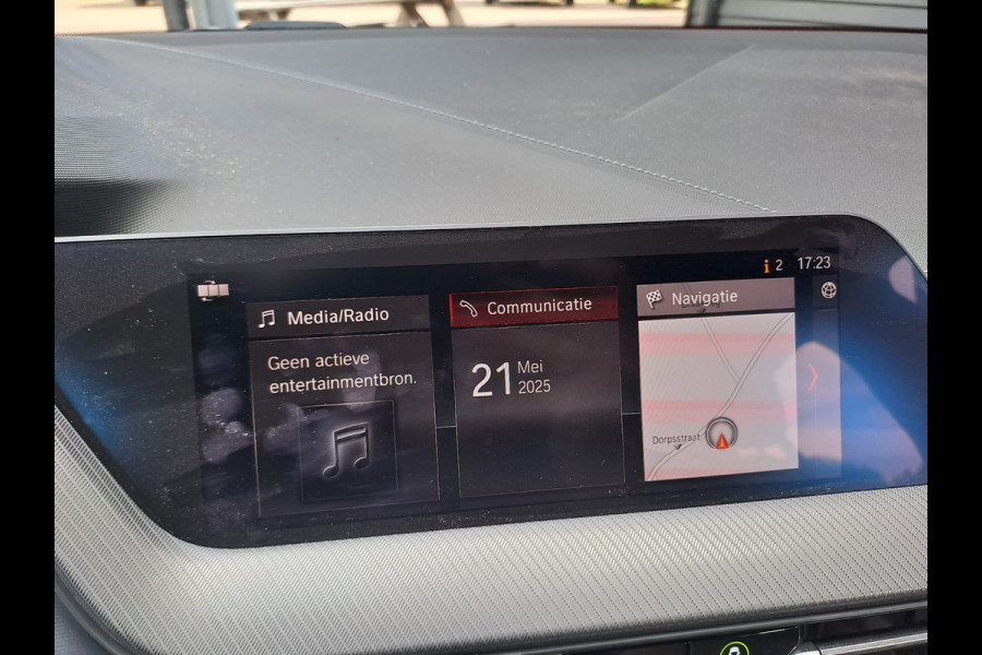 BMW 1-serie 118i High Executive | Navi | Sportinterieur | Stoelverw.| Head-up | Leder | M-Sport - Model 2020