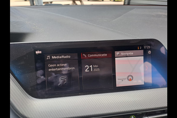BMW 1-serie 118i High Executive | Navi | Sportinterieur | Stoelverw.| Head-up | Leder | M-Sport - Model 2020