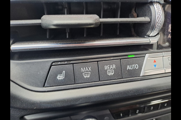 BMW 1-serie 118i High Executive | Navi | Sportinterieur | Stoelverw.| Head-up | Leder | M-Sport - Model 2020