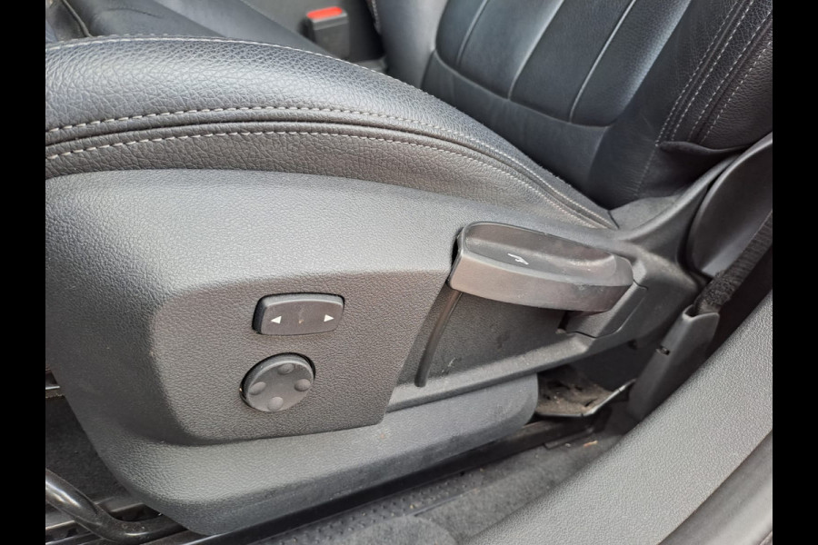 BMW 1-serie 118i High Executive | Navi | Sportinterieur | Stoelverw.| Head-up | Leder | M-Sport - Model 2020