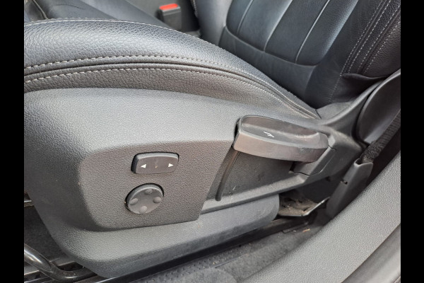 BMW 1-serie 118i High Executive | Navi | Sportinterieur | Stoelverw.| Head-up | Leder | M-Sport - Model 2020
