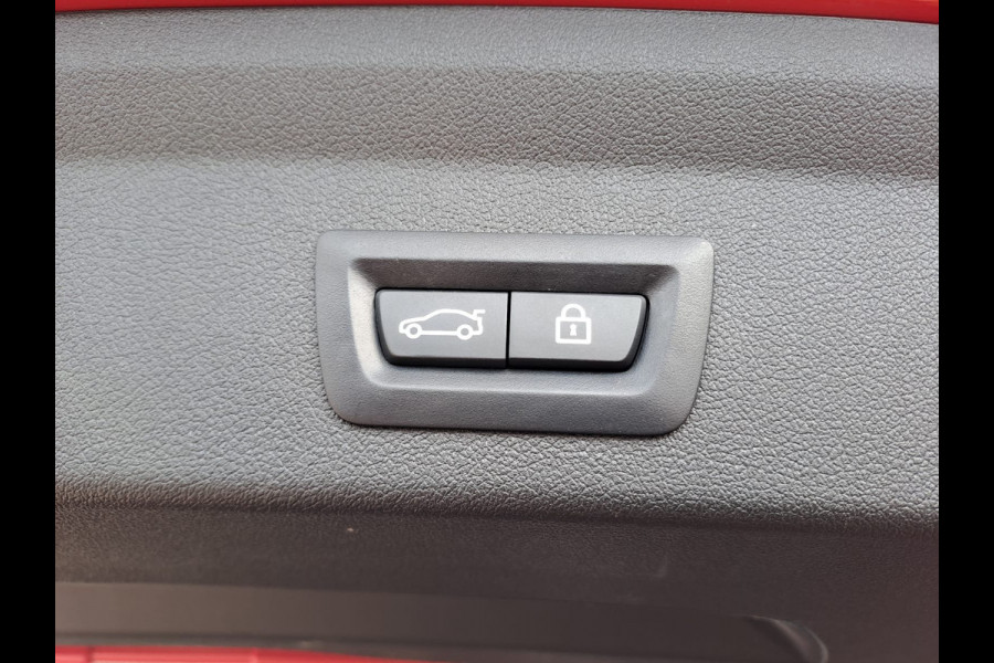 BMW 1-serie 118i High Executive | Navi | Sportinterieur | Stoelverw.| Head-up | Leder | M-Sport - Model 2020