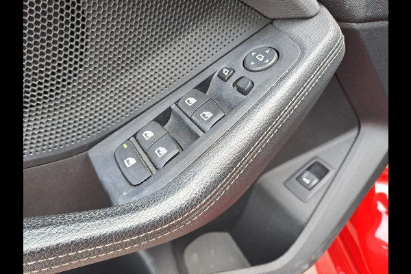 BMW 1-serie 118i High Executive | Navi | Sportinterieur | Stoelverw.| Head-up | Leder | M-Sport - Model 2020