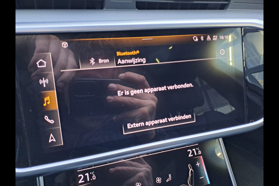 Audi A6 Avant 55 TFSI e quattro Pro Line S Competition | LED Matrix | Pano | Tour | Park assist | Trekhaak | B&O - 3D |