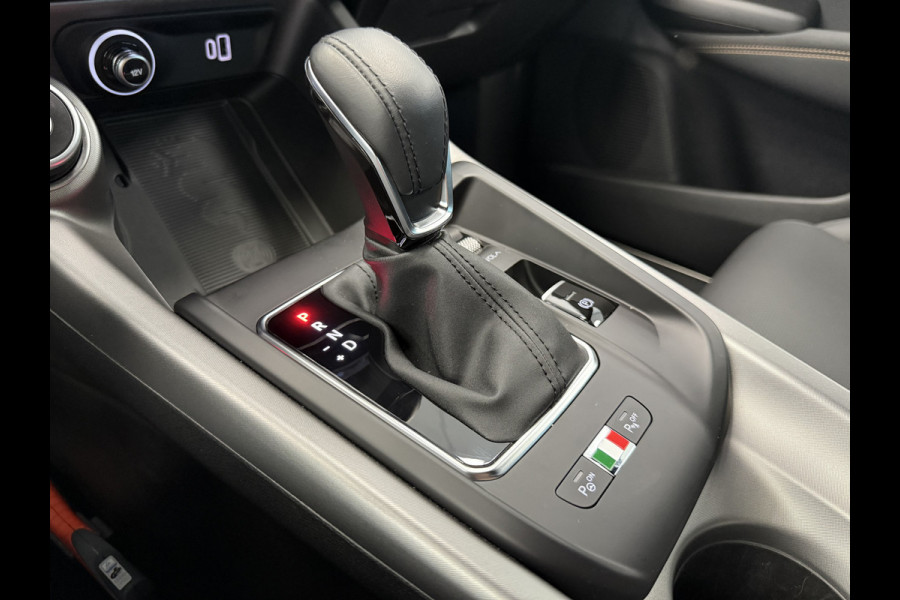 Alfa Romeo Tonale 1.5T Hybrid Veloce ACC Stoelventilatie 360 camera 1e eigenaar! !! 2e Pinksterdag zijn wij geopend van 12.00 tot 17.00u !!