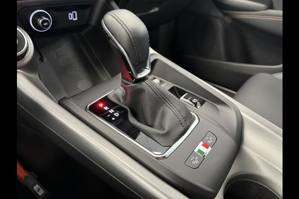 Alfa Romeo Tonale 1.5T Hybrid Veloce ACC Stoelventilatie 360 camera 1e eigenaar! !! 2e Pinksterdag zijn wij geopend van 12.00 tot 17.00u !!