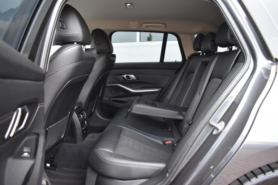 BMW 3 Serie Touring 320d 190PK Aut. Executive | LED | 19 Inch | Navi | Incl. garantie