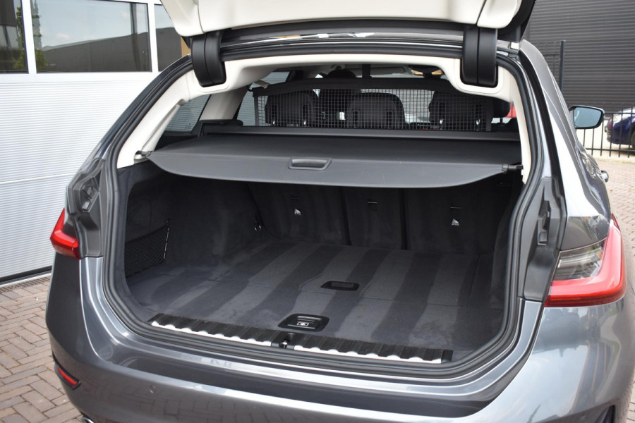 BMW 3 Serie Touring 320d 190PK Aut. Executive | LED | 19 Inch | Navi | Incl. garantie