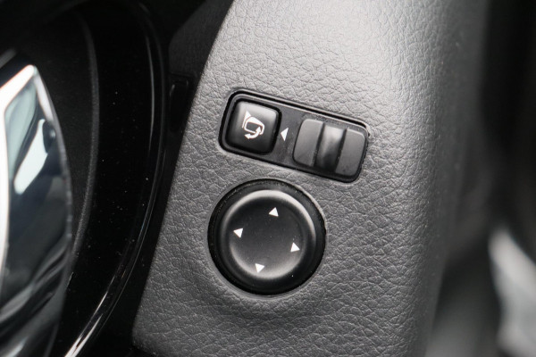 Nissan QASHQAI 1.3 DIG-T N-Connecta Carplay Panorama Camera Navigatie *1e Eigenaar*