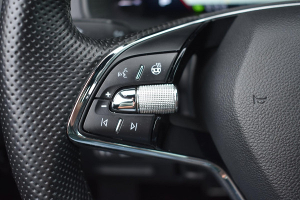 Škoda Karoq 1.5 TSI ACT Sportline | TREKHAAK | CANTON | VIRTUAL COCKPIT | ACC | APPLE CARPLAY | ANDROID AUTO | STUURVERWARMING