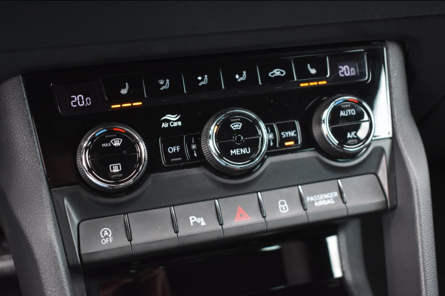Škoda Karoq 1.5 TSI ACT Sportline | TREKHAAK | CANTON | VIRTUAL COCKPIT | ACC | APPLE CARPLAY | ANDROID AUTO | STUURVERWARMING