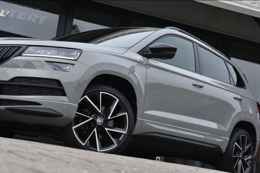 Škoda Karoq 1.5 TSI ACT Sportline | TREKHAAK | CANTON | VIRTUAL COCKPIT | ACC | APPLE CARPLAY | ANDROID AUTO | STUURVERWARMING