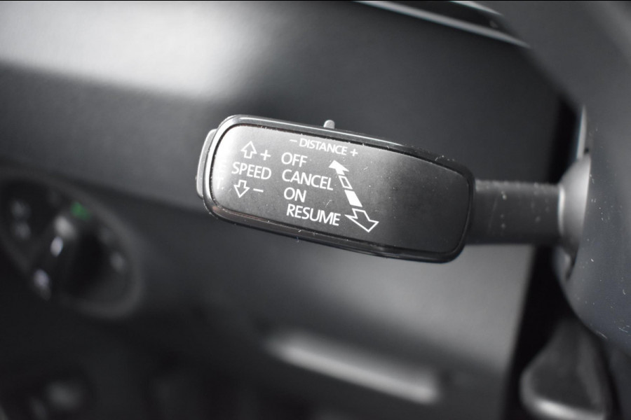 Škoda Karoq 1.5 TSI ACT Sportline | TREKHAAK | CANTON | VIRTUAL COCKPIT | ACC | APPLE CARPLAY | ANDROID AUTO | STUURVERWARMING