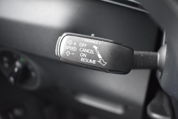Škoda Karoq 1.5 TSI ACT Sportline | TREKHAAK | CANTON | VIRTUAL COCKPIT | ACC | APPLE CARPLAY | ANDROID AUTO | STUURVERWARMING