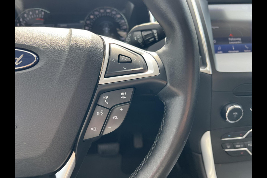 Ford S-Max 2.5 FHEV Titanium 190pk | Panoramadak | Trekhaak | Adaptieve Cruise | Winterpack