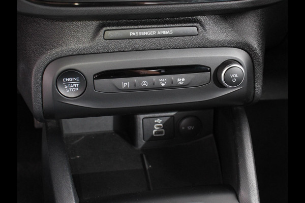 Ford Focus 1.0 125 PK Hybrid ST Line Navigatie Climate Control Led Dab Camera Parkeer sensoren Cruise Control Lichtmetalen velgen
