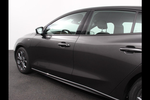 Ford Focus 1.0 125 PK Hybrid ST Line Navigatie Climate Control Led Dab Camera Parkeer sensoren Cruise Control Lichtmetalen velgen