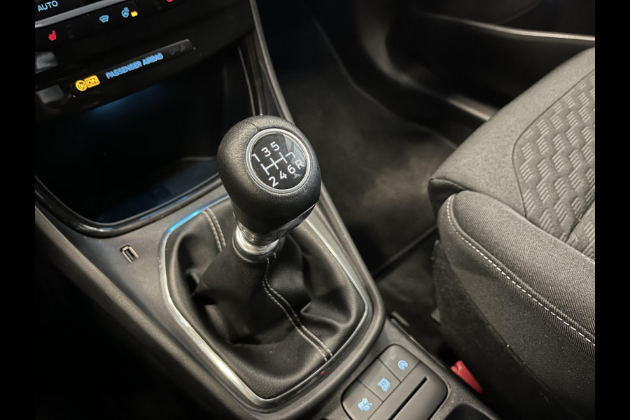 Ford Puma 1.0 EcoBoost Titanium Climate control Cruise control LED Parkeersensor achter Stoel + Stuur verwarming Navigatie Apple Carplay/ Android Auto