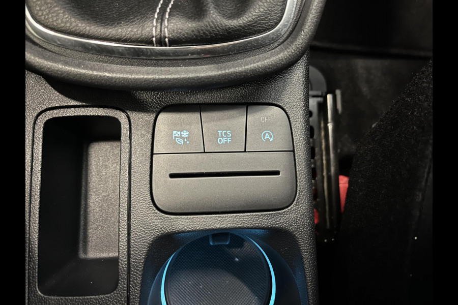 Ford Puma 1.0 EcoBoost Titanium Climate control Cruise control LED Parkeersensor achter Stoel + Stuur verwarming Navigatie Apple Carplay/ Android Auto