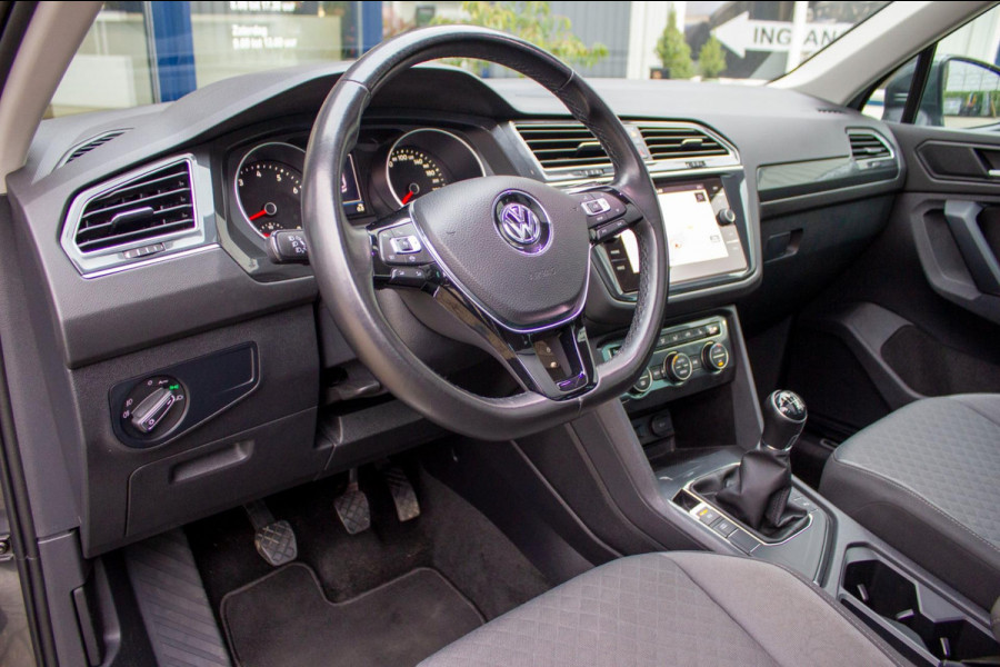 Volkswagen Tiguan 1.5 TSI Comfortline Business | Prijs rijklaar incl. 12 mnd garantie | Trekhaak Panodak Navi Elek Klep Stoelverw