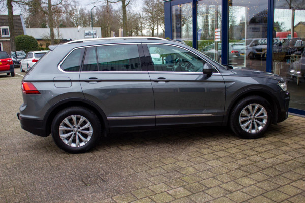 Volkswagen Tiguan 1.5 TSI Comfortline Business | Prijs rijklaar incl. 12 mnd garantie | Trekhaak Panodak Navi Elek Klep Stoelverw