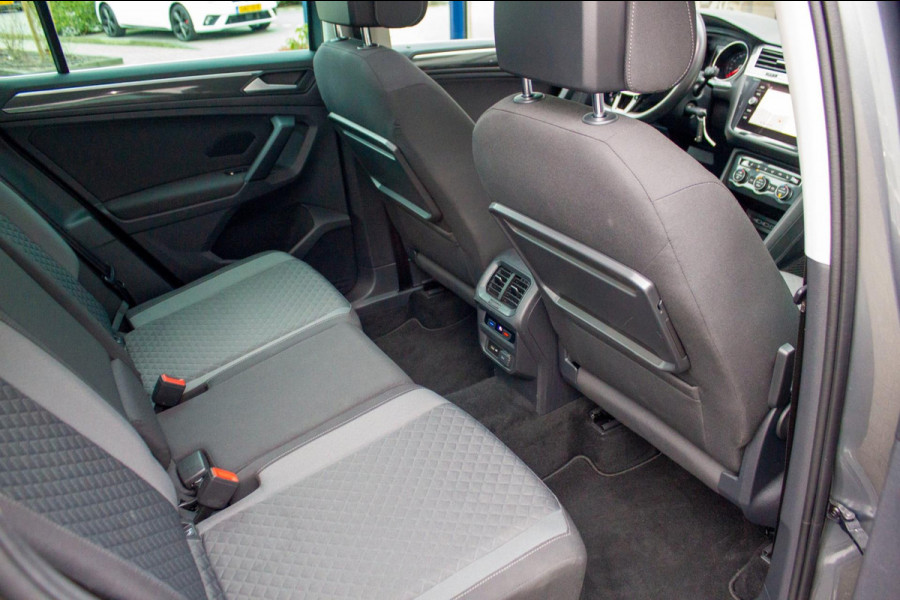 Volkswagen Tiguan 1.5 TSI Comfortline Business | Prijs rijklaar incl. 12 mnd garantie | Trekhaak Panodak Navi Elek Klep Stoelverw