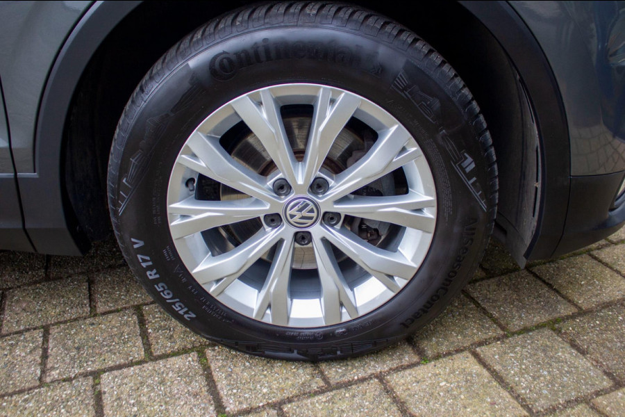 Volkswagen Tiguan 1.5 TSI Comfortline Business | Prijs rijklaar incl. 12 mnd garantie | Trekhaak Panodak Navi Elek Klep Stoelverw