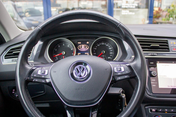 Volkswagen Tiguan 1.5 TSI Comfortline Business | Prijs rijklaar incl. 12 mnd garantie | Trekhaak Panodak Navi Elek Klep Stoelverw