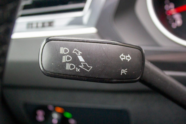 Volkswagen Tiguan 1.5 TSI Comfortline Business | Prijs rijklaar incl. 12 mnd garantie | Trekhaak Panodak Navi Elek Klep Stoelverw