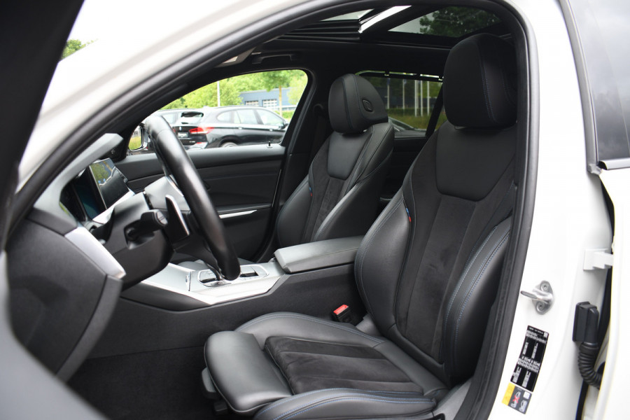 BMW 3 Serie Touring 330e M-Sport Pano Trekhaak Harman/K 19inch Camera