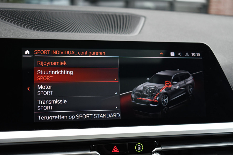 BMW 3 Serie Touring 330e M-Sport Pano Trekhaak Harman/K 19inch Camera