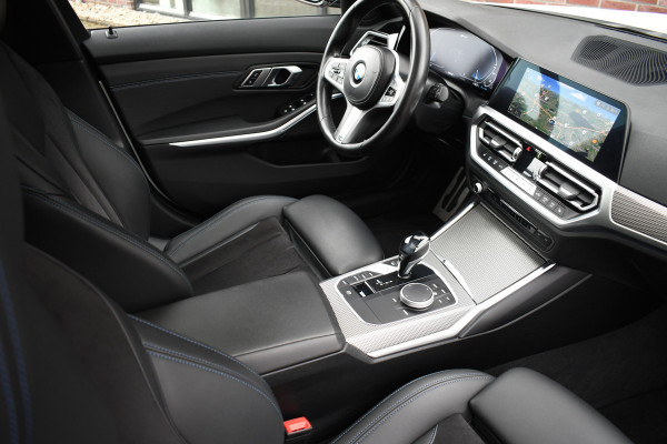 BMW 3 Serie Touring 330e M-Sport Pano Trekhaak Harman/K 19inch Camera