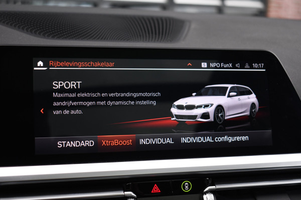 BMW 3 Serie Touring 330e M-Sport Pano Trekhaak Harman/K 19inch Camera