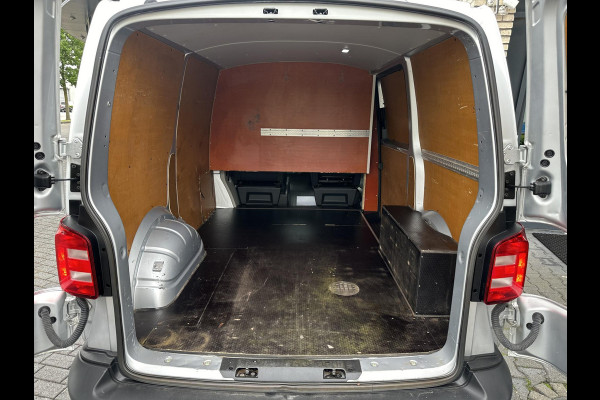 Volkswagen Transporter 2.0 TDI L1H1 Comfortline*DSG*A/C*NAVI*CRUISE*