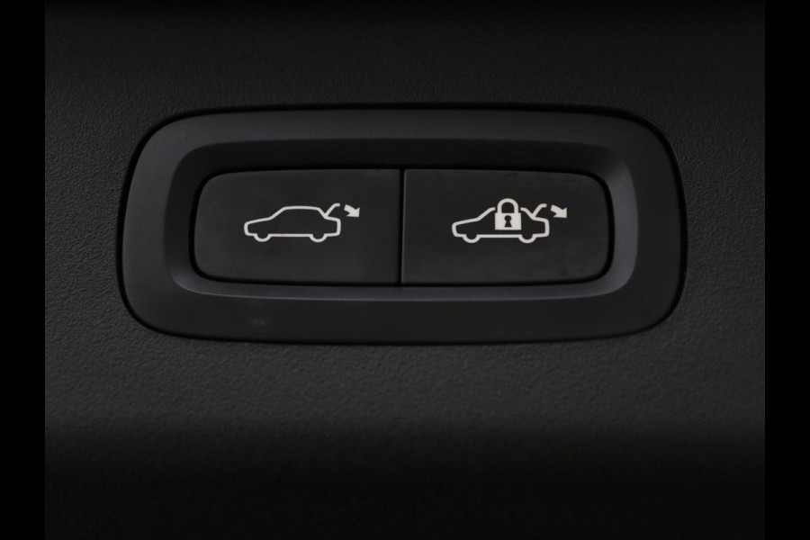 Lynk & Co 01 1.5 Plug In | Panoramadak | Infinity by Harman | 360 camera | Adaptive cruise | Stoelverwarming | Carplay | Memory | Full LED