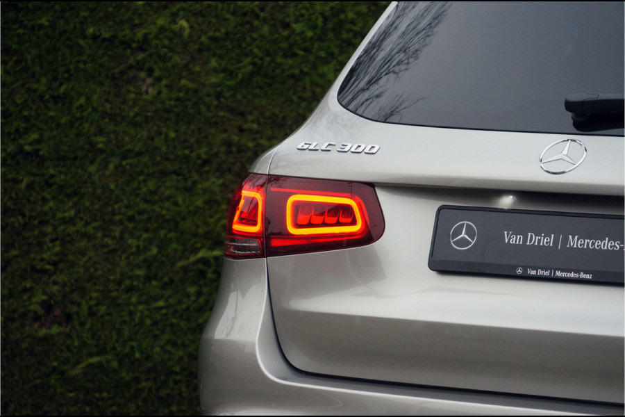 Mercedes-Benz GLC 300 4MATIC AMG line | Pano Distronic Memory Trekhaak