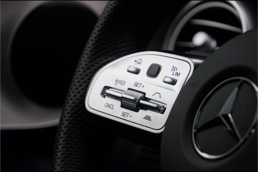 Mercedes-Benz GLC 300 4MATIC AMG line | Pano Distronic Memory Trekhaak
