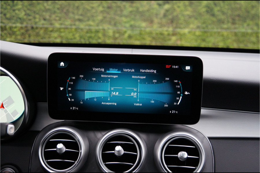 Mercedes-Benz GLC 300 4MATIC AMG line | Pano Distronic Memory Trekhaak