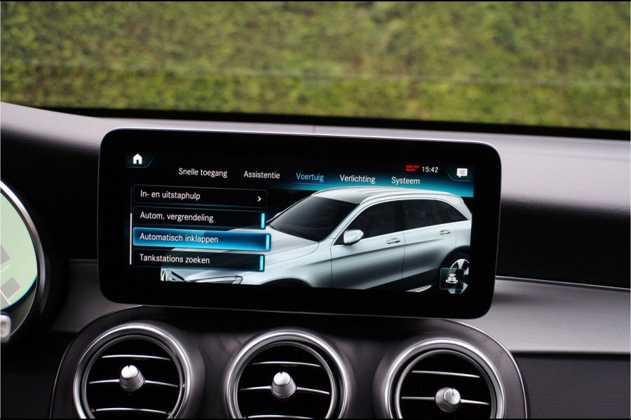 Mercedes-Benz GLC 300 4MATIC AMG line | Pano Distronic Memory Trekhaak