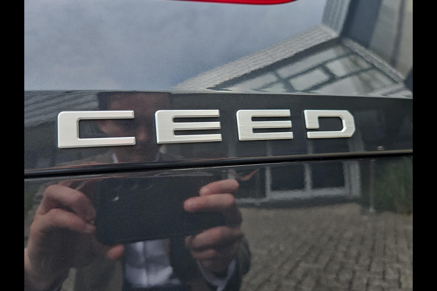 Kia Ceed Sportswagon 1.5 T-GDi GT-Line | Lage km's | Sportstuur | Schuif/Kanteldak | LED | Elektr. Achterklep |