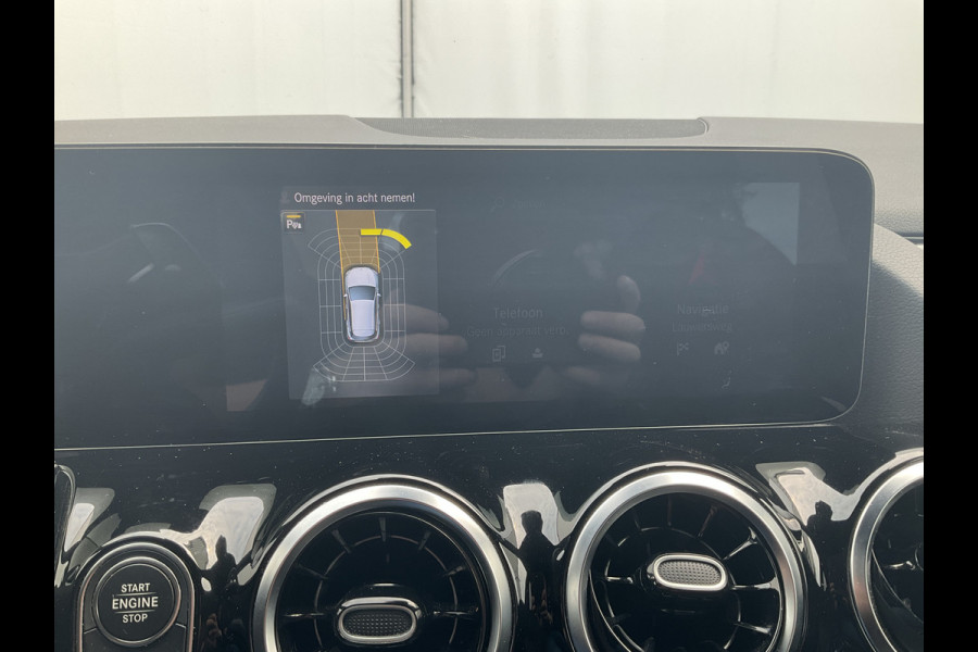 Mercedes-Benz GLA 250 e Business Solution AMG PHEV Nav/Cruise Stoelverw Digi-Dash Uitstraling!