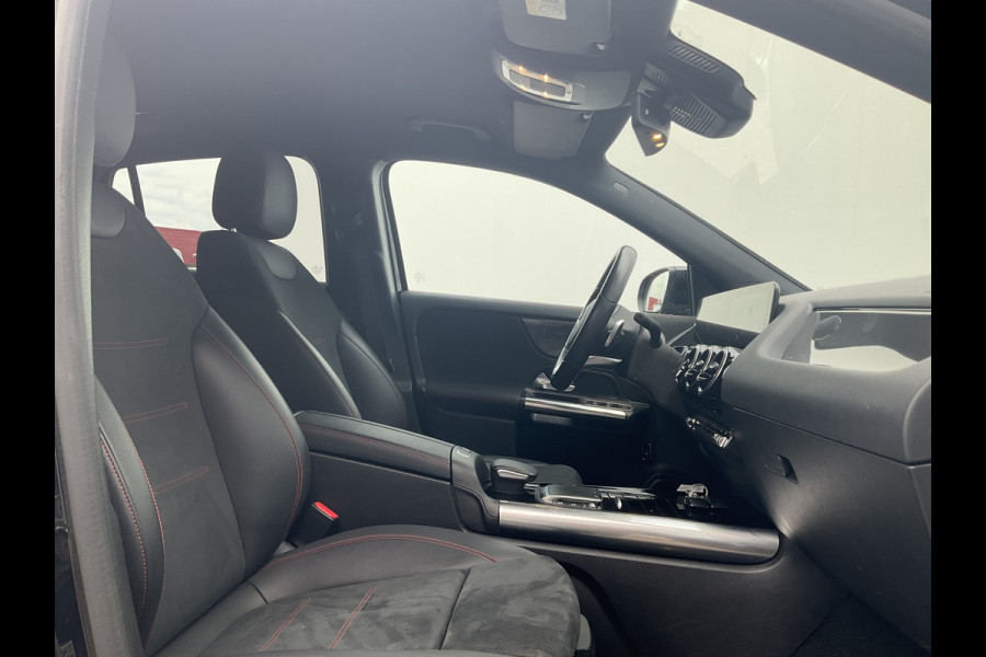 Mercedes-Benz GLA 250 e Business Solution AMG PHEV Nav/Cruise Stoelverw Digi-Dash Uitstraling!