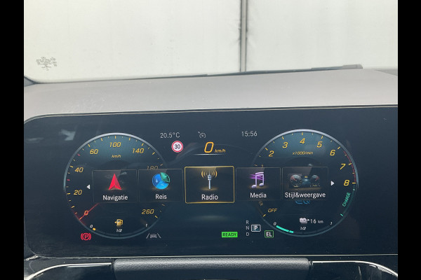 Mercedes-Benz GLA 250 e Business Solution AMG PHEV Nav/Cruise Stoelverw Digi-Dash Uitstraling!