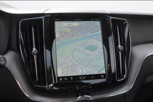 Volvo XC60 T6 350PK Automaat Plus Dark 360 camera / elektrisch bedienbare voorstoelen / Memory seats / stoelverwarming voor en achter/ stuurverwarming / BLIS