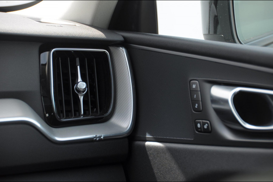 Volvo XC60 T6 350PK Automaat Plus Dark 360 camera / elektrisch bedienbare voorstoelen / Memory seats / stoelverwarming voor en achter/ stuurverwarming / BLIS