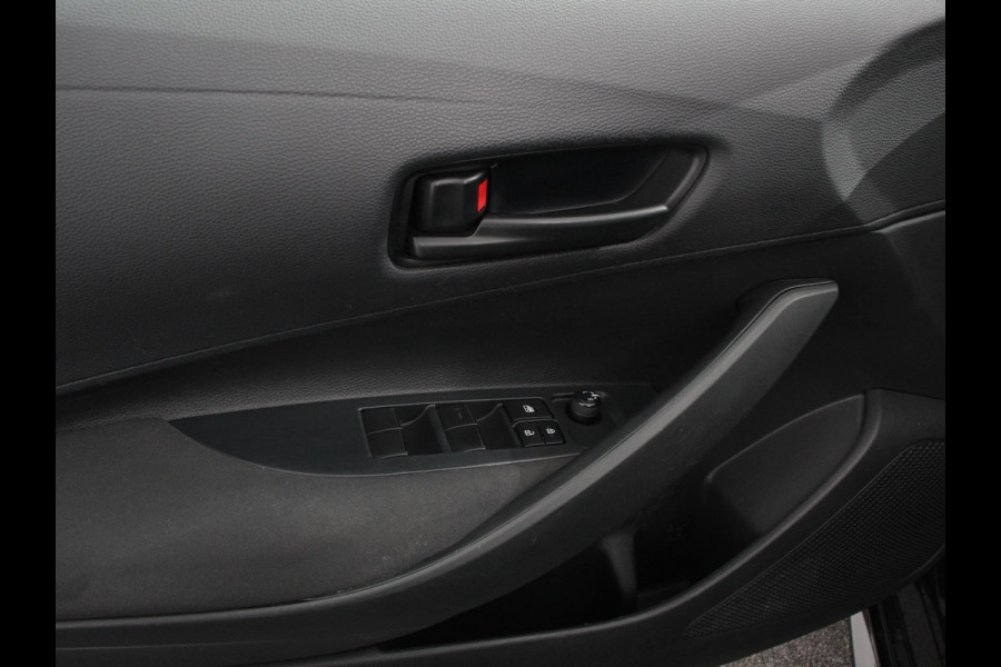 Toyota Corolla 1.8 Hybrid Comfort Climate control Navigatie Cruise control LED Achteruitrij camera Apple Carplay/ Android Auto